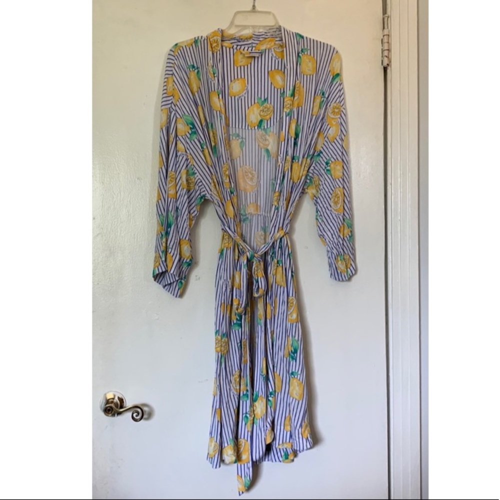 Soma large/xl lemon robe